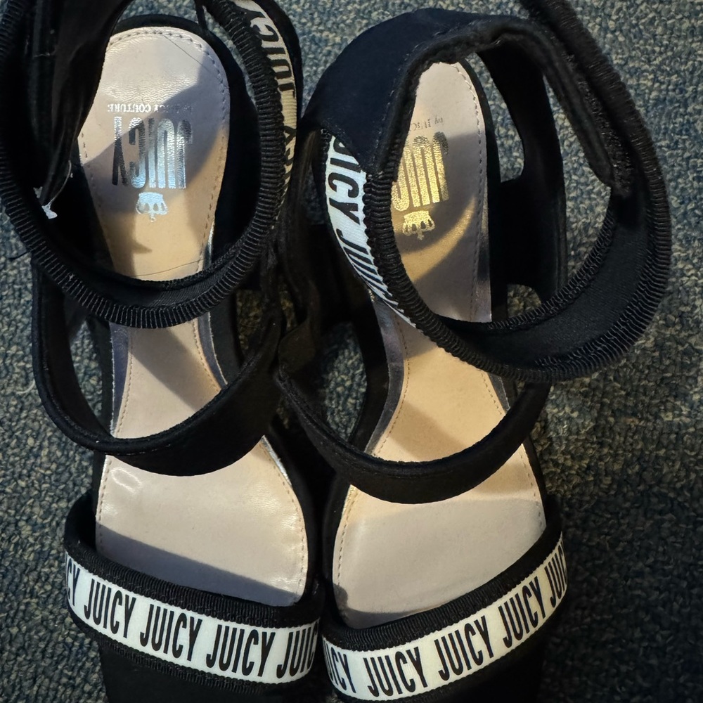 Selling this beautiful platform heels from juicy couture. - Picture 5 of 5